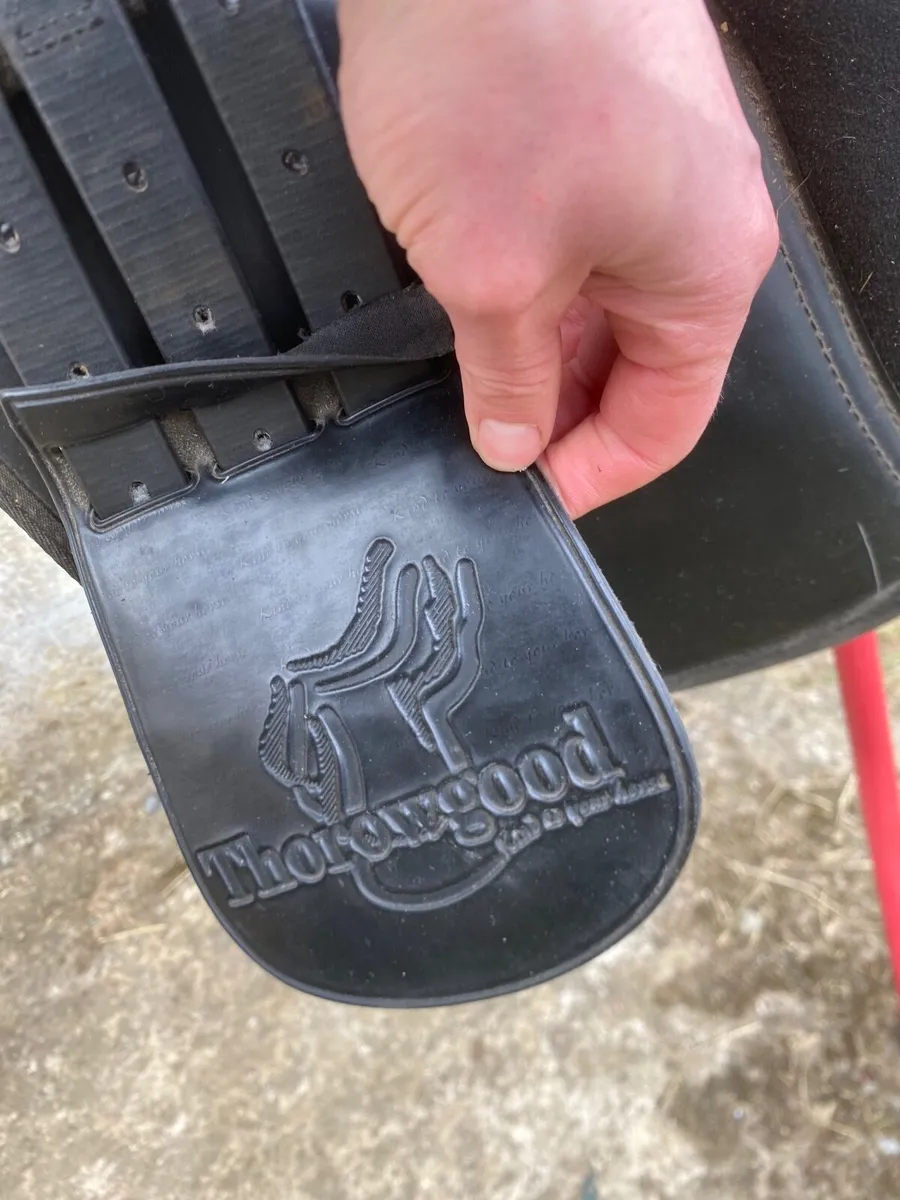 Thorowgood saddle post included 17” - Image 1