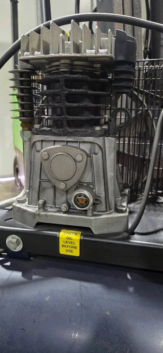 Air compressor - Image 3