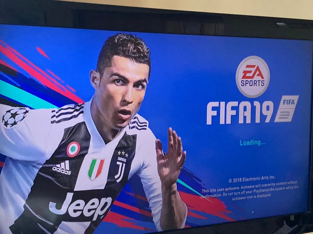 PS4 Games Bundle - Fifa 18 & 19 (disks only) - Image 4