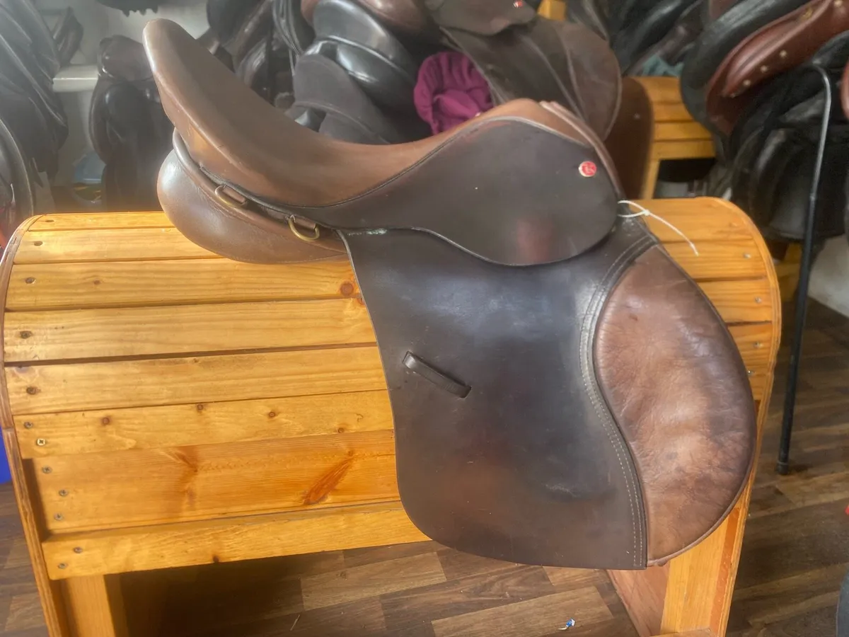 17” kings brown leather saddle medium - Image 1