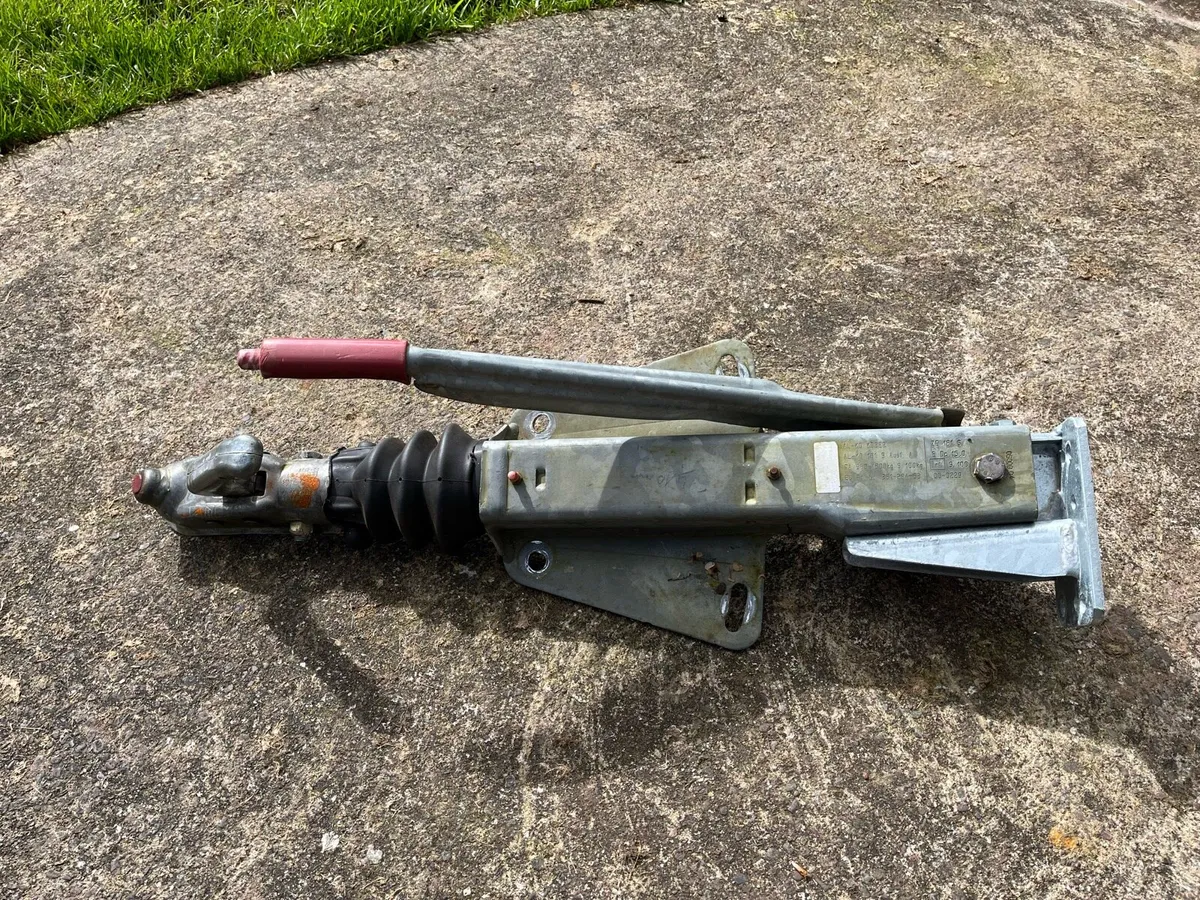 AL KO 161S trailer coupling tow hitch - Image 1