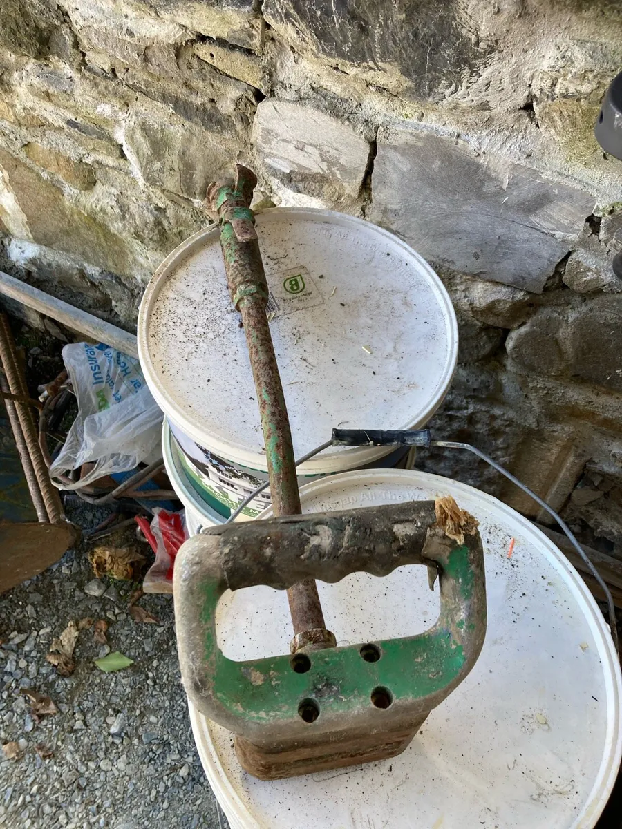 Hand scabbler - Image 2