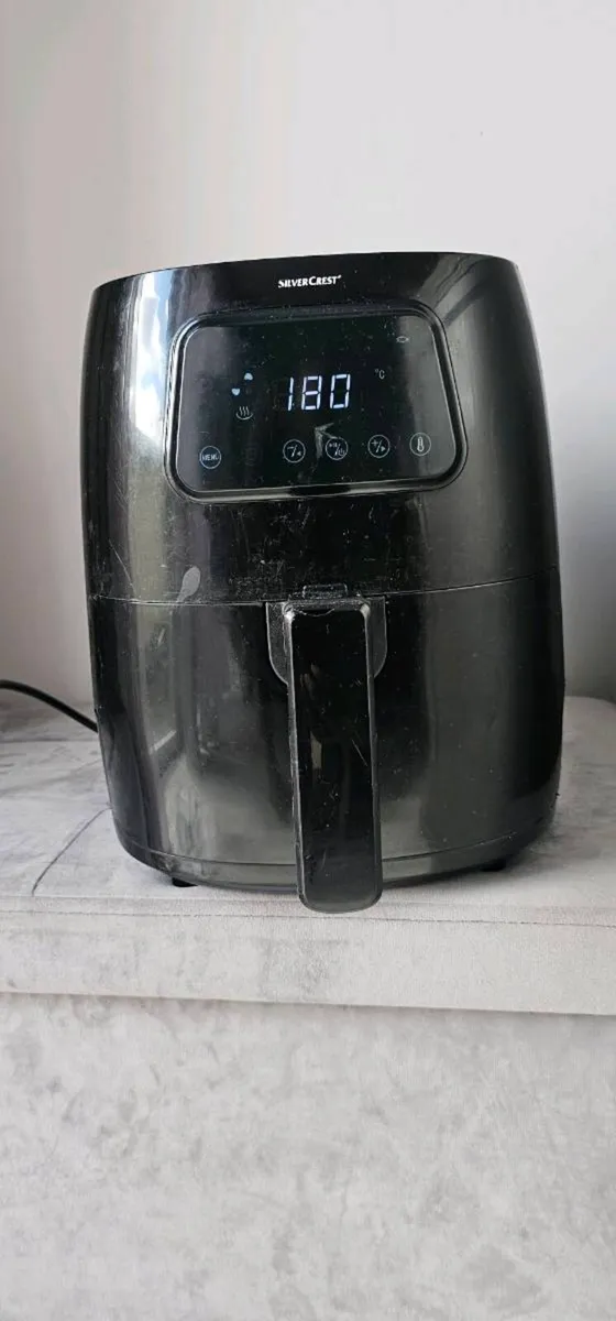 Air fryer - Image 1