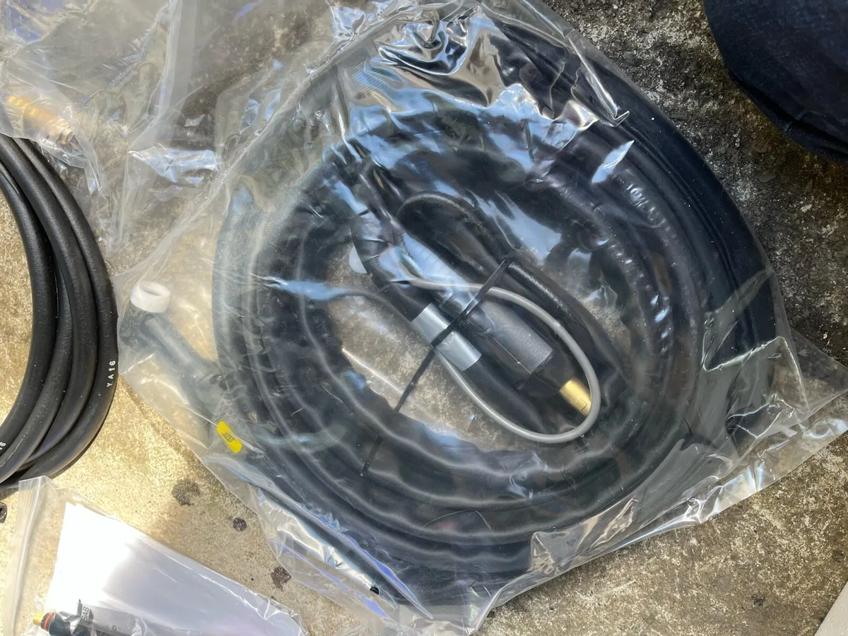 ESAB TIG WELDER model ET 200i P - Image 4