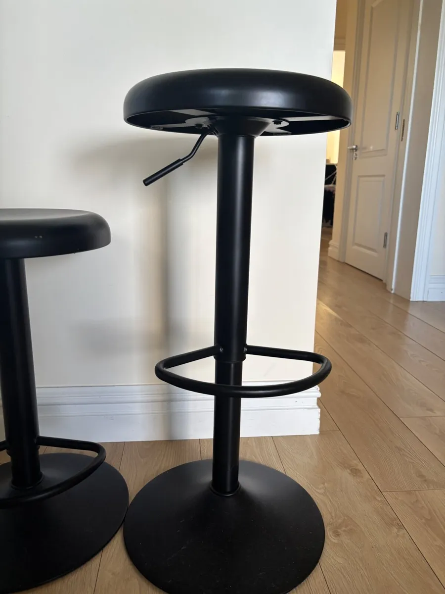Isaac Bar stools - Image 1