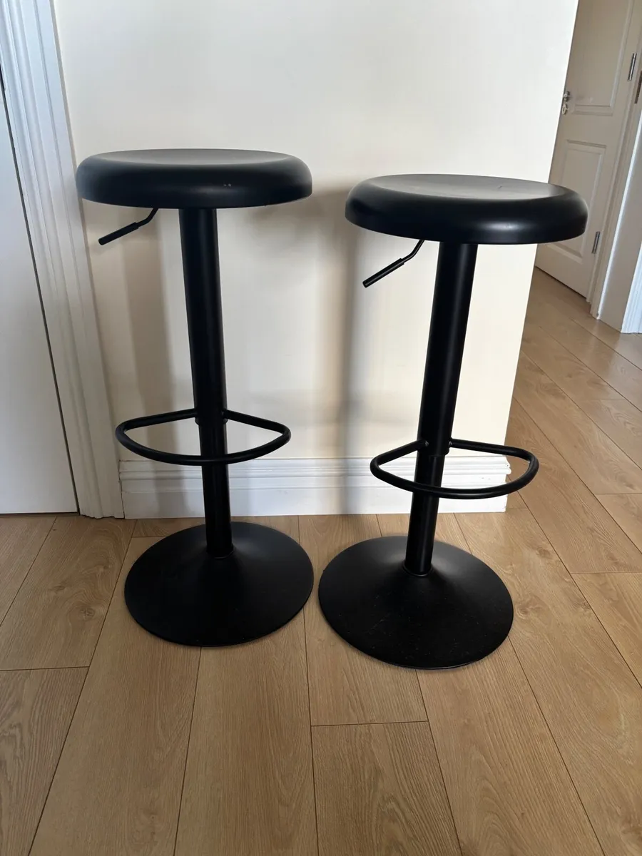 Isaac Bar stools - Image 4