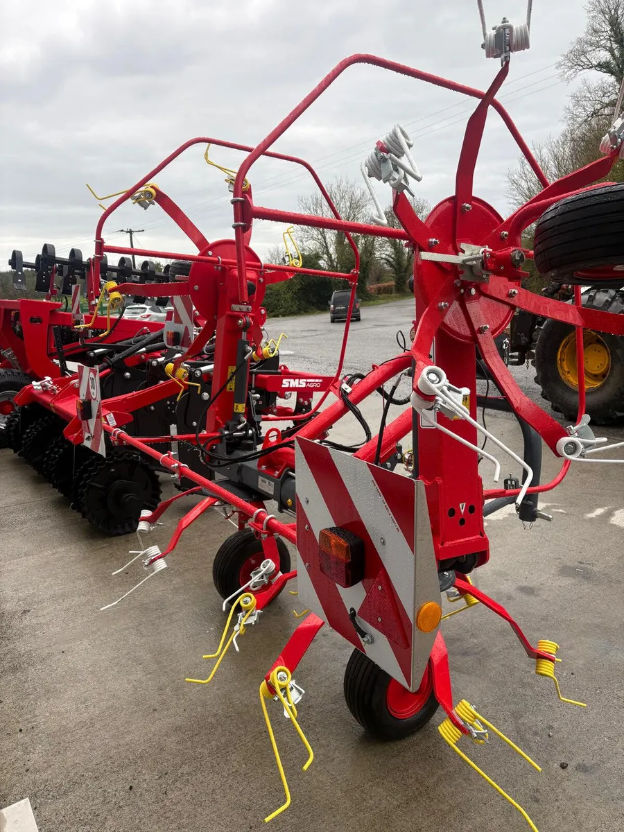 Hooked Tine Tedder - Image 3