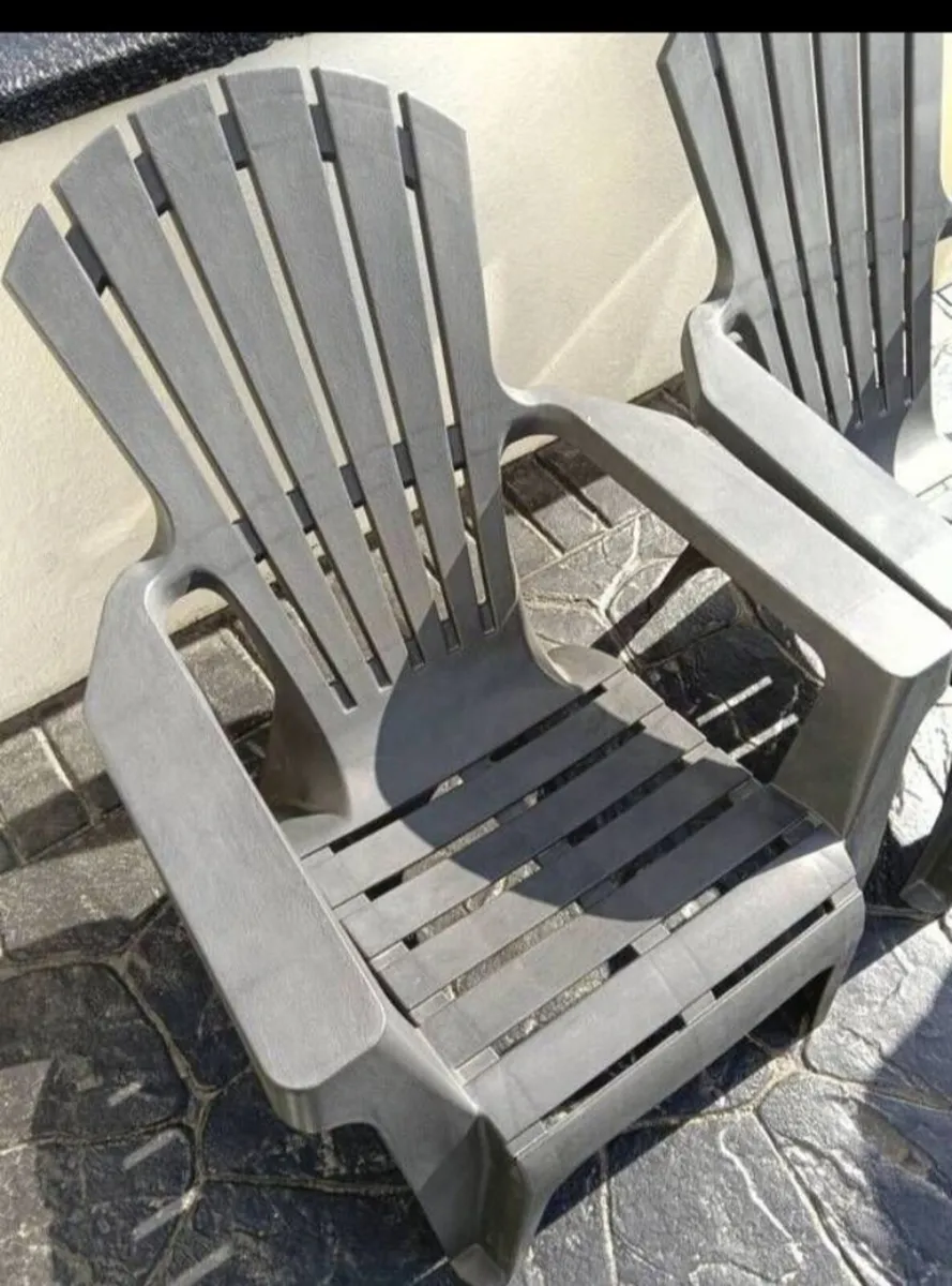 2 Garden Chairs - Image 2