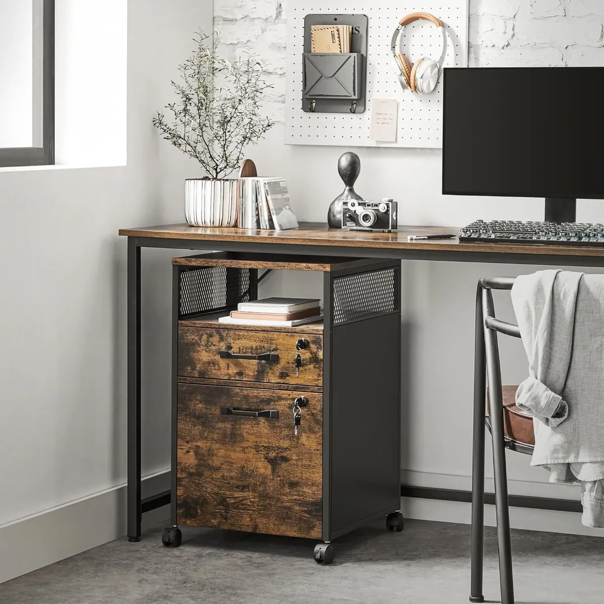 Filing Cabinet Mobile File with 2 Lockable - Image 4