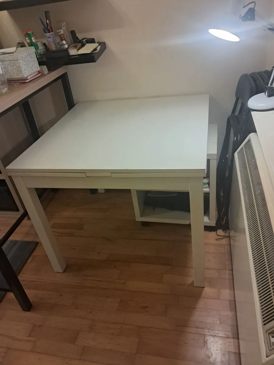 Dining table IKEA (extendable) - Image 1