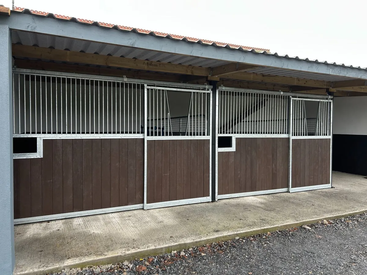 Stables/ Fronts/ Partitions/Doors - Image 2