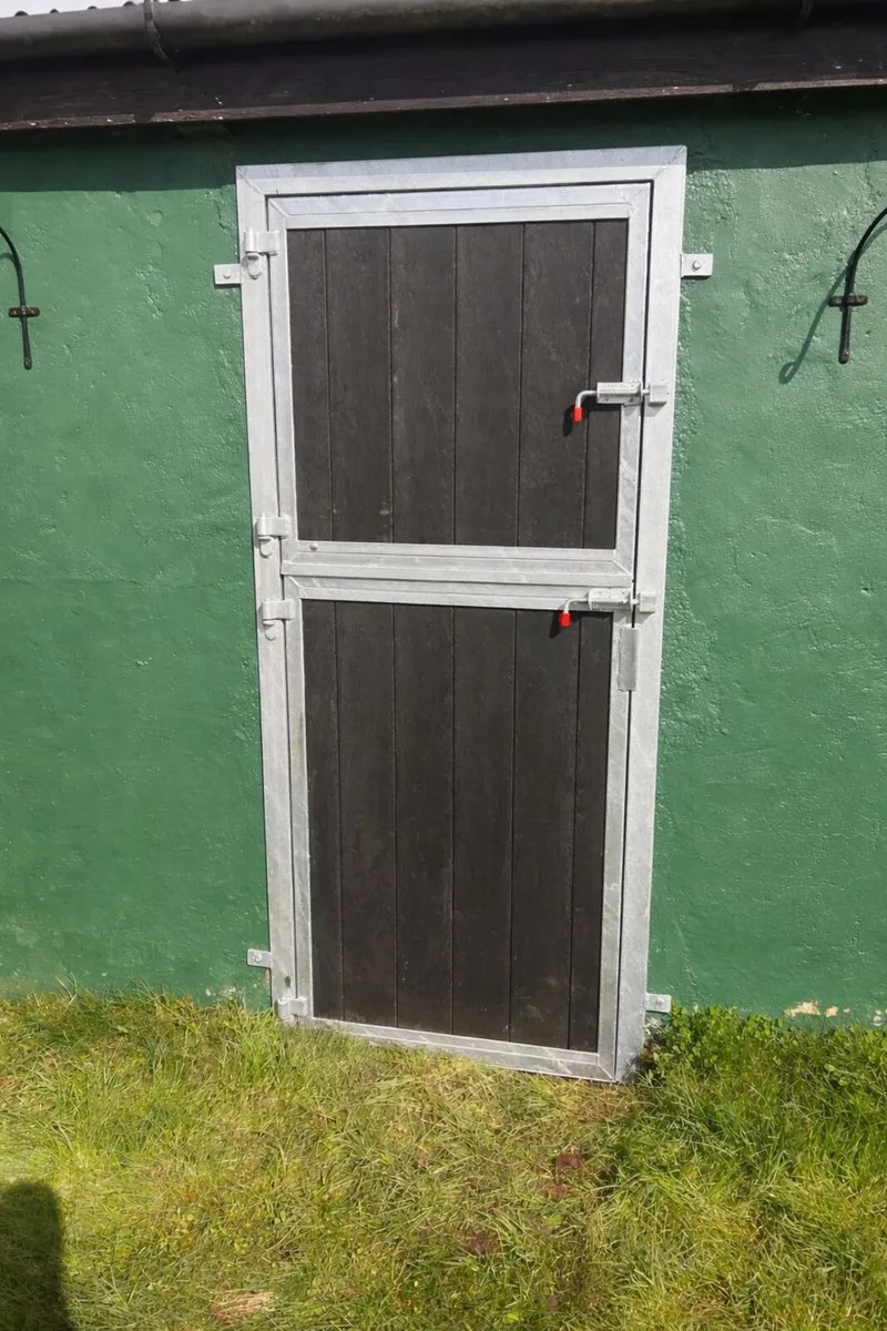 Stables/ Fronts/ Partitions/Doors - Image 3