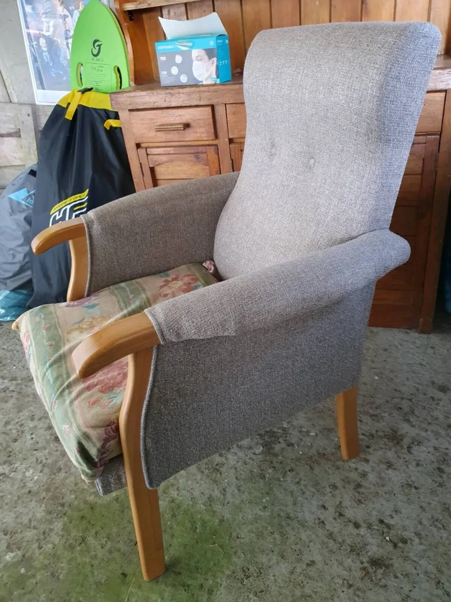 Orthapedic Armchair - Image 3