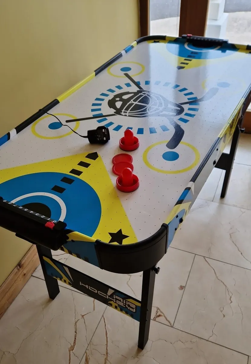 Air hockey table - Image 2