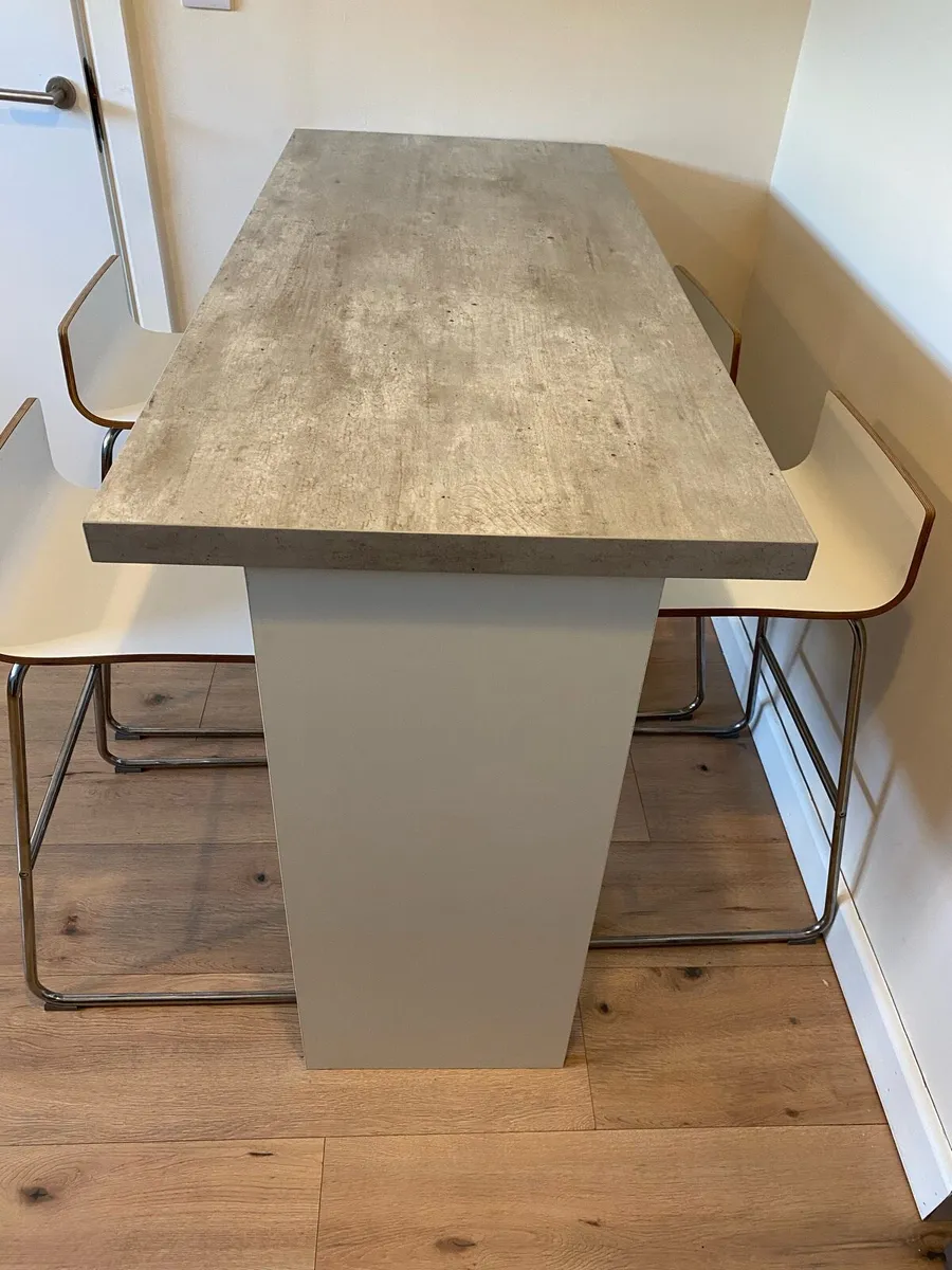 Breakfast bar - Image 3