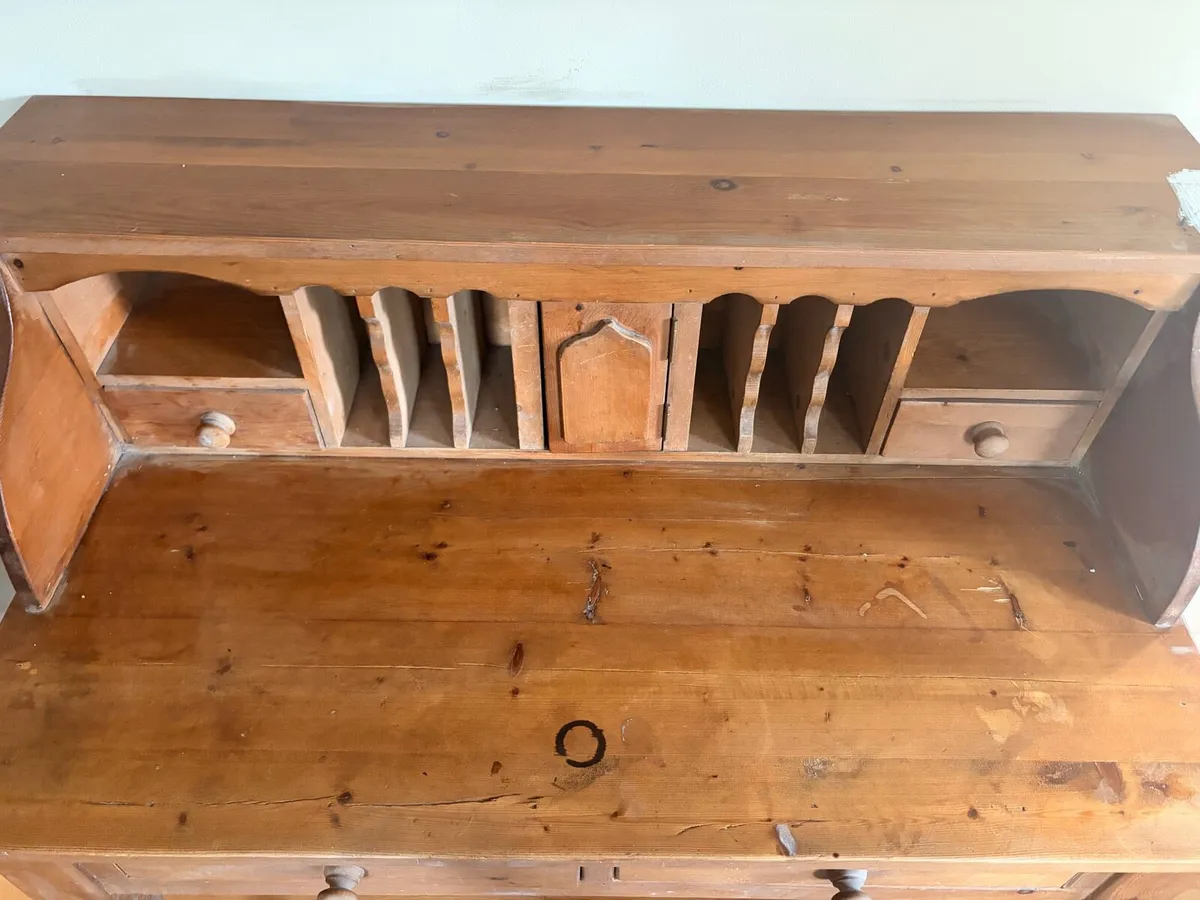 Antique desk - Image 3