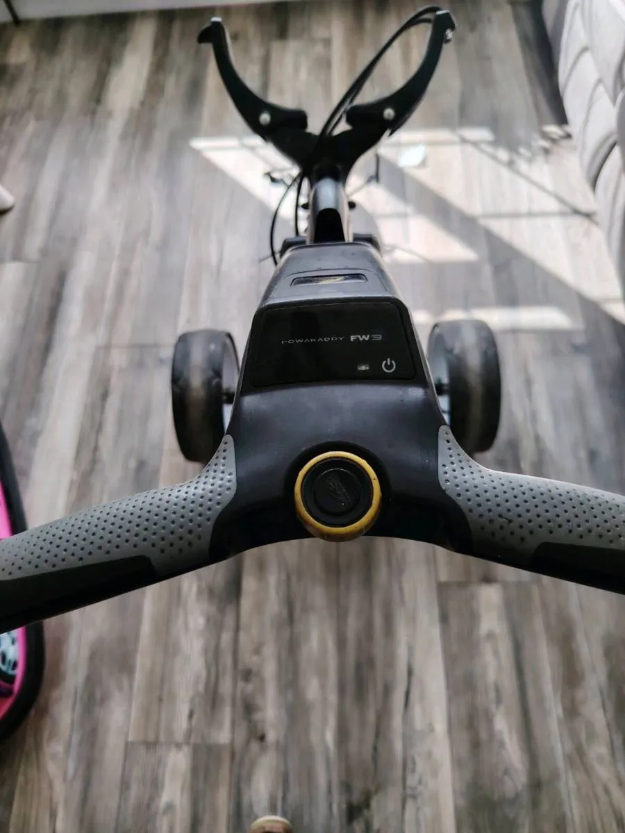 Golf trolly - Image 1