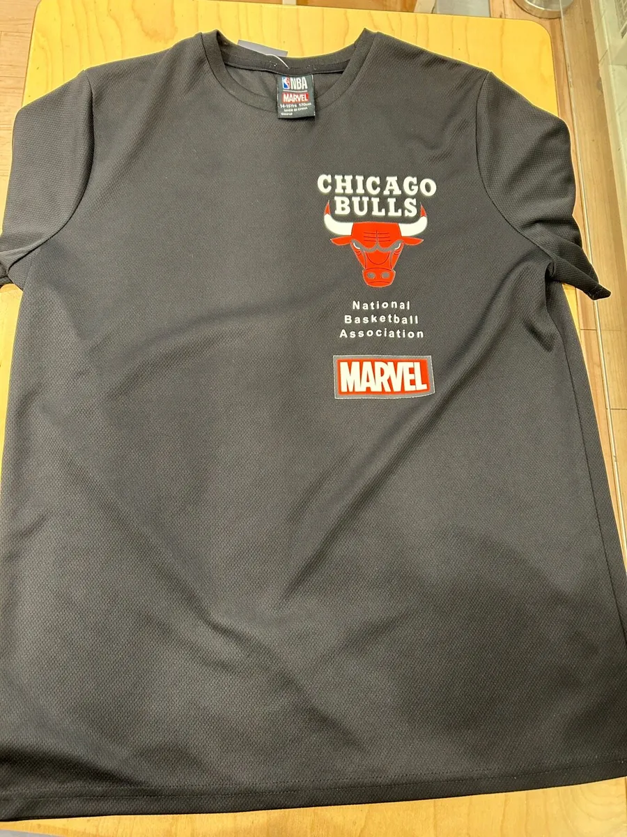 Boys NBA Marvel Chicago Bulls Hulk T Shirt - Image 1
