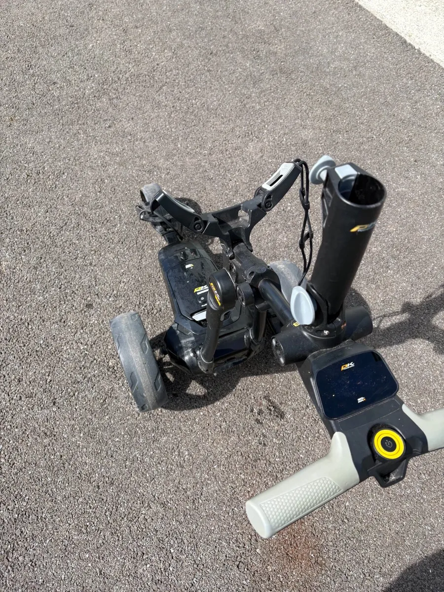 Electric Golf trolley & waterproof bag - Image 3