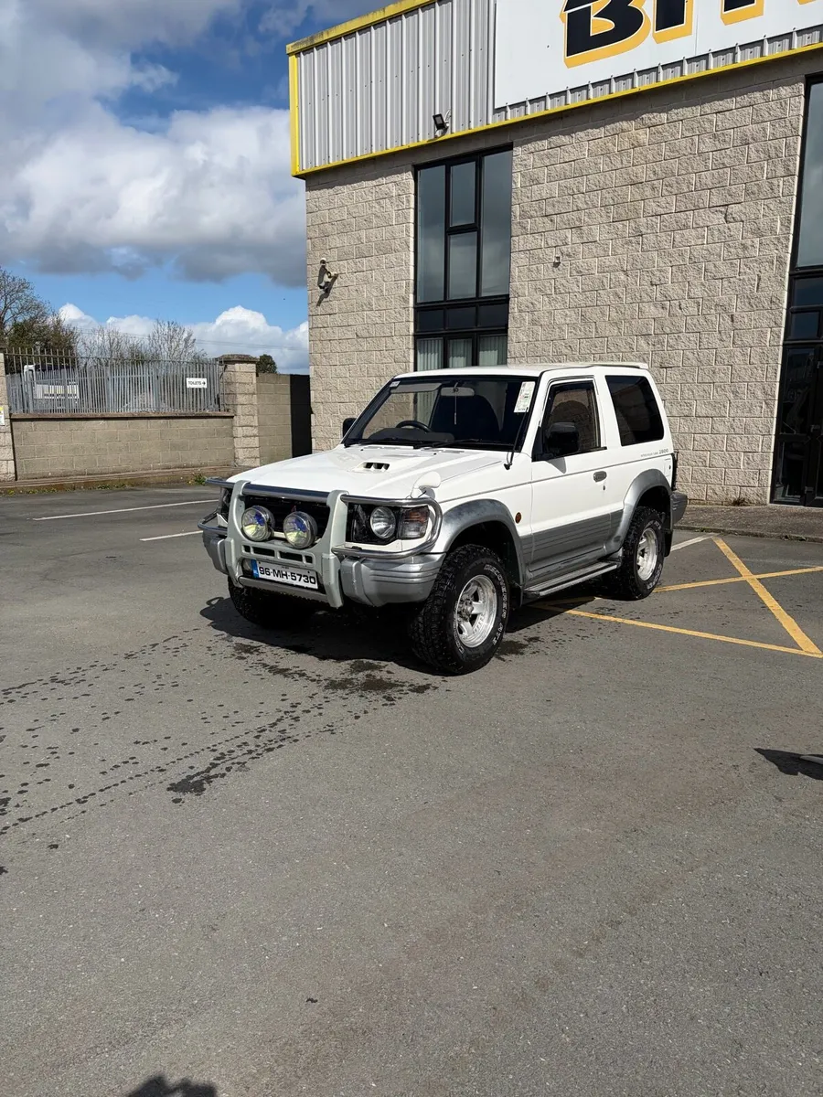 Mitsubishi Pajero - Image 1