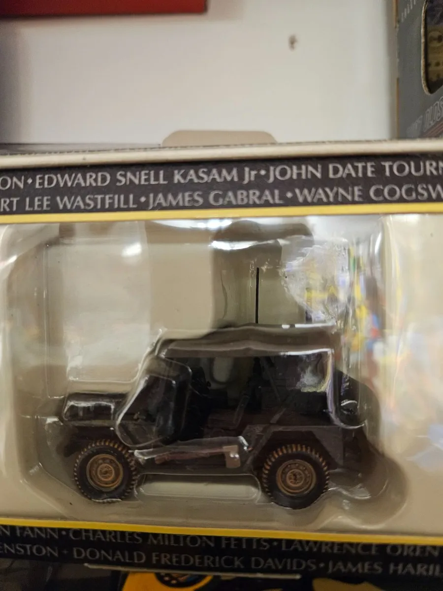 Corgi American Vietnam War Jeep - Image 2