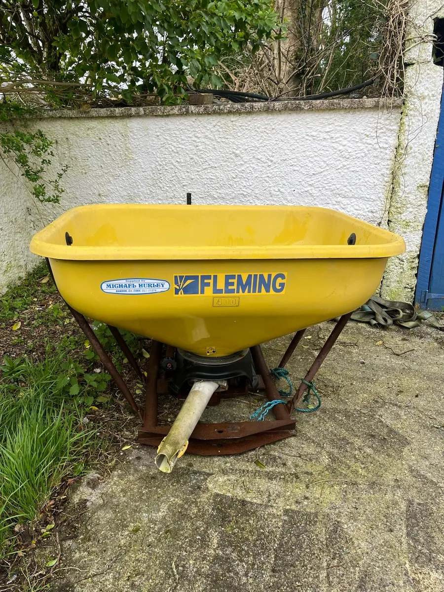 Fertiliser spreader - Image 3