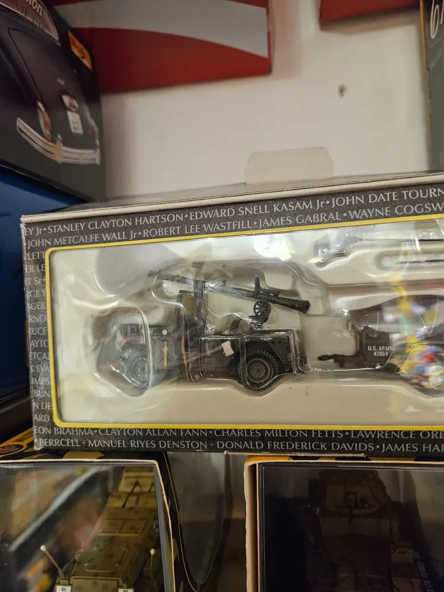 Corgi American Vietnam War Jeep and Trailer - Image 1