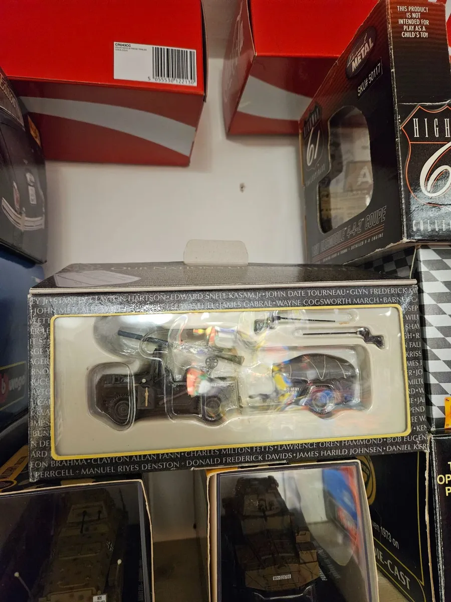 Corgi American Vietnam War Jeep and Trailer - Image 3