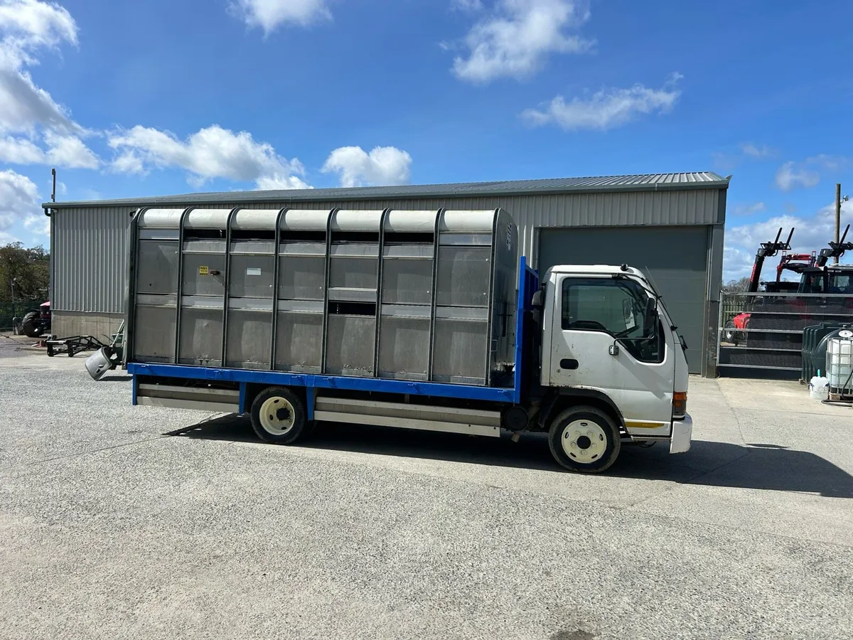 Cattle sheep lorry - Image 3