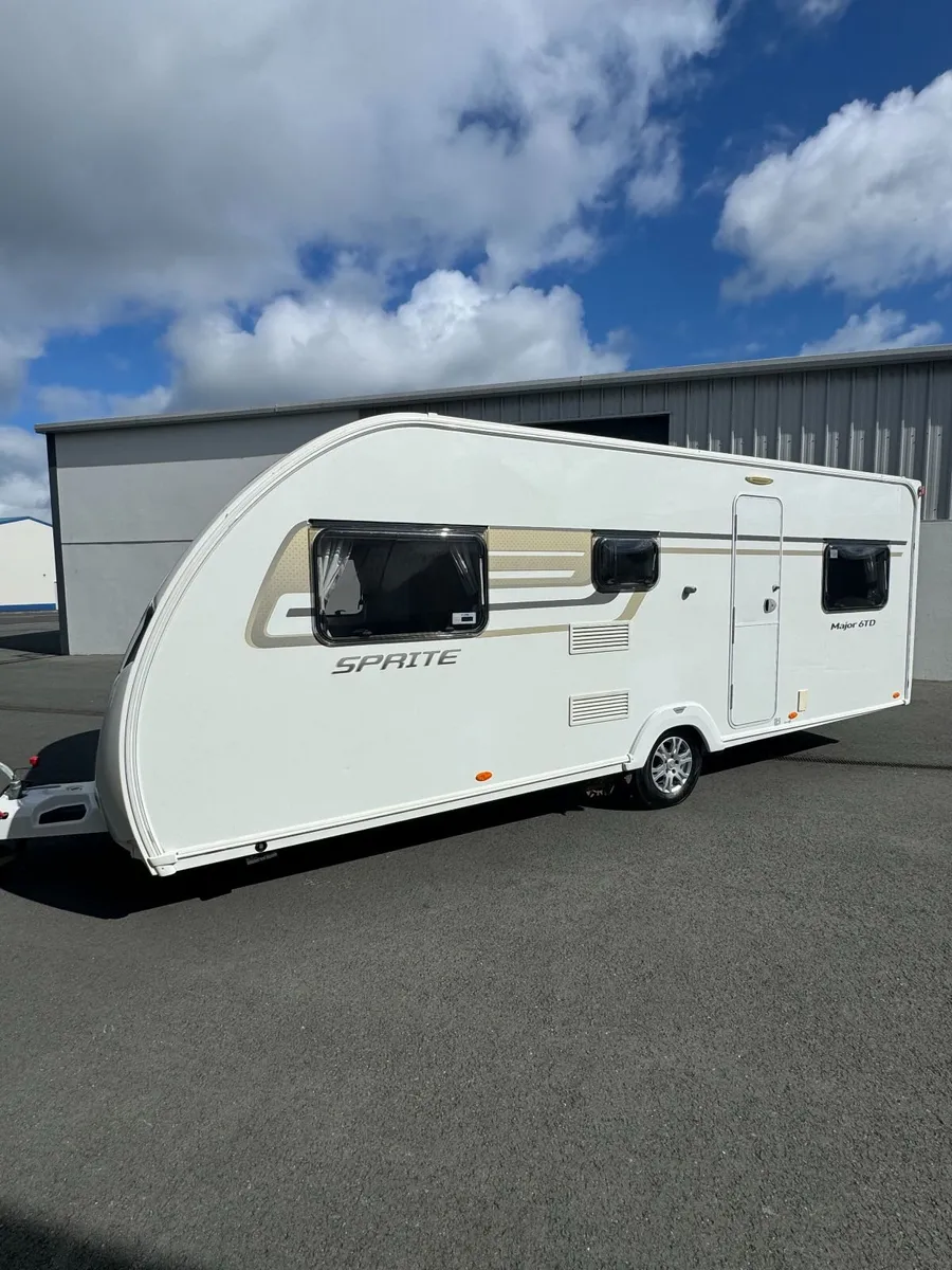 Swift 6 Berth Single Axle Air Awning Motor Movers - Image 1