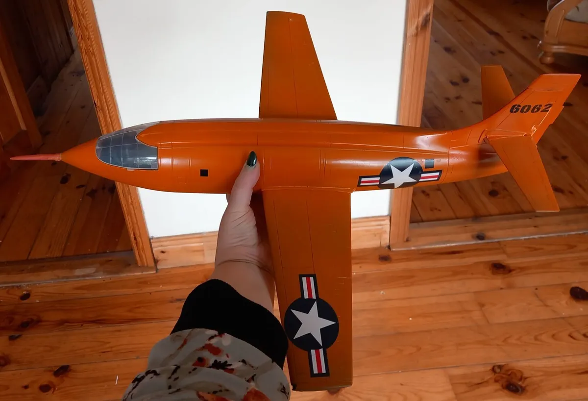 Replica Bell X-1 Glamorous Glennis plane - Image 1