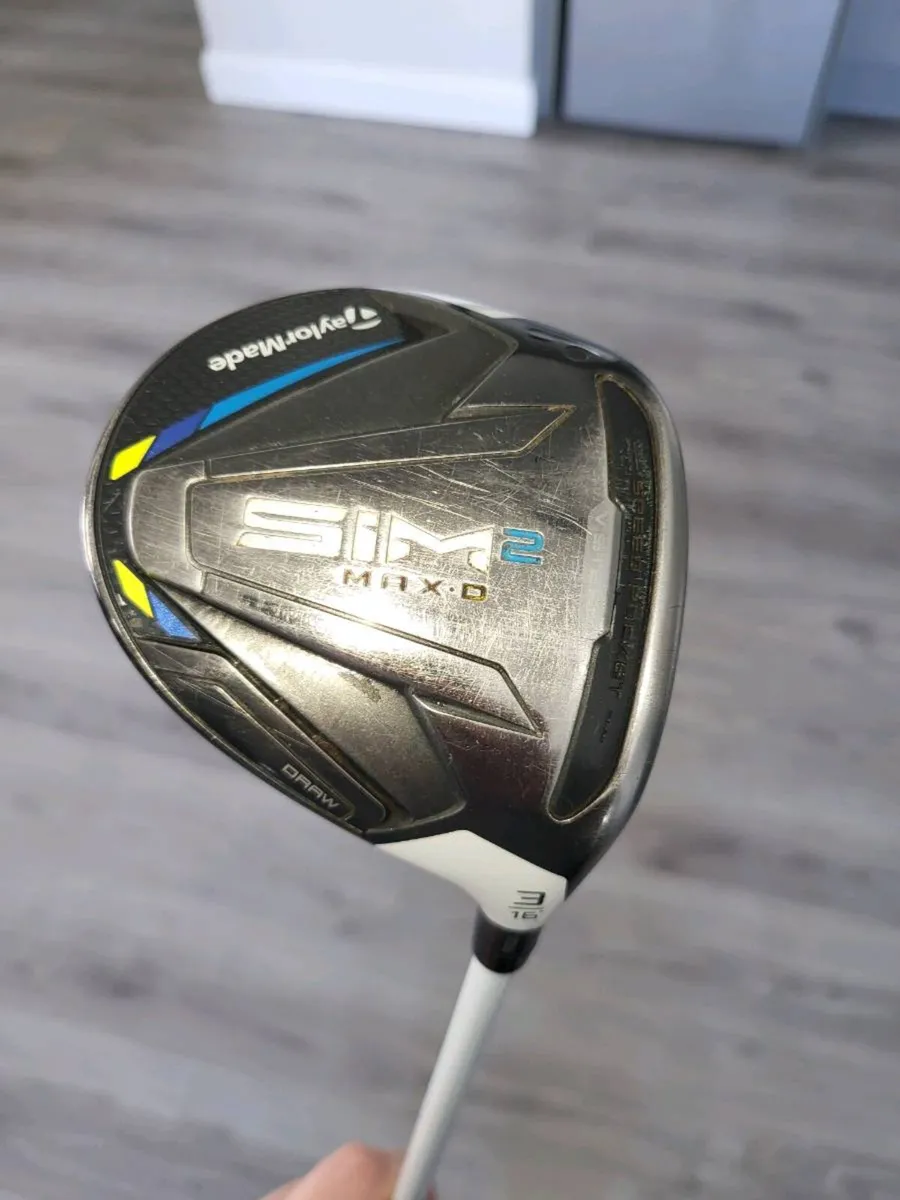 Taylormade Sim2 Max D 3 wood - Image 1