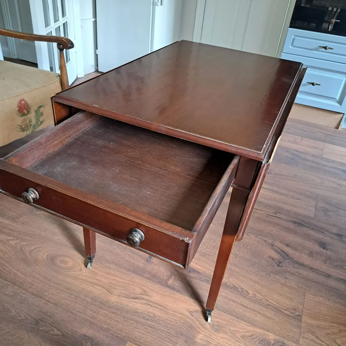 Mahogany Extendable Drop-Leaf Table with Drawer - Image 3