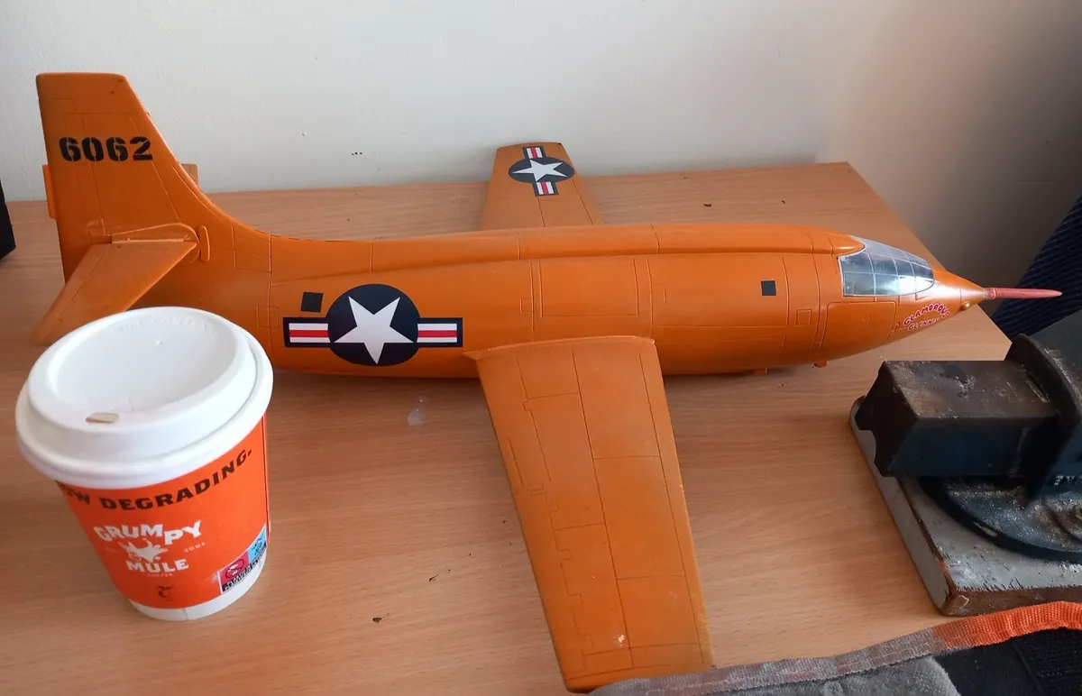 Replica Bell X-1 Glamorous Glennis plane - Image 4