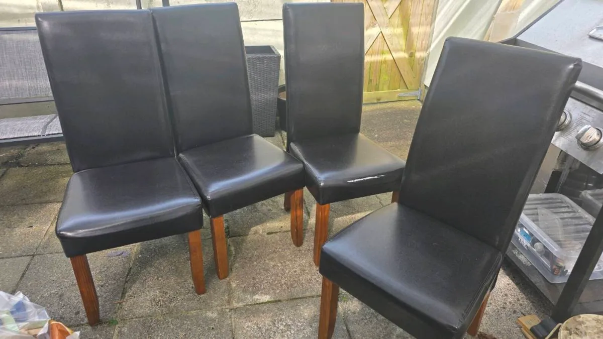 Dining table and 4 chairs - Image 2