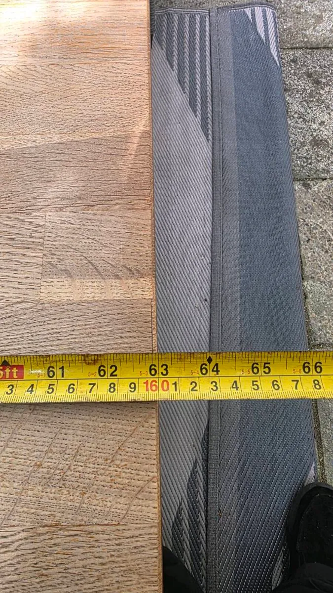 Dining table and 4 chairs - Image 3