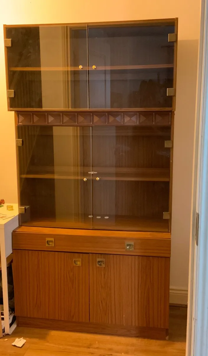 Display Cabinet - Image 1
