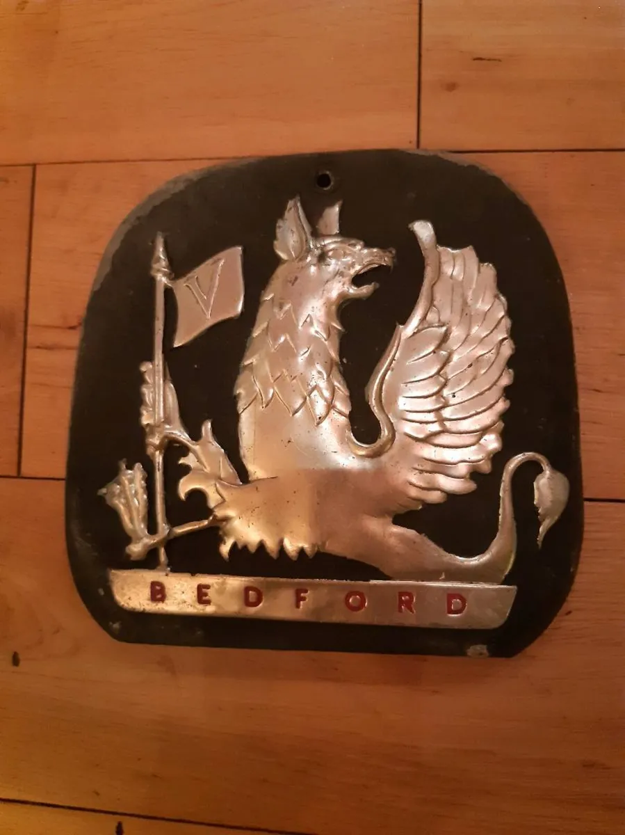 Bedford TK Badge - Image 1