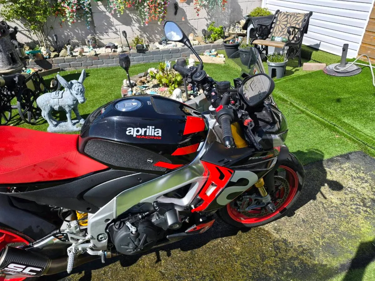 Aprilia Tuono V4 Factory - Image 4