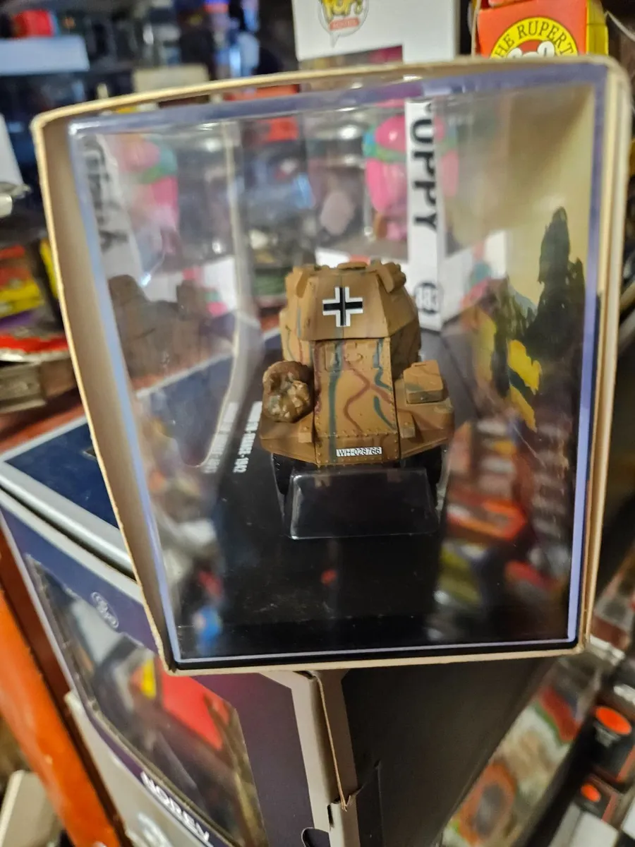 Corgi German WW2 Armoured Car - Image 2