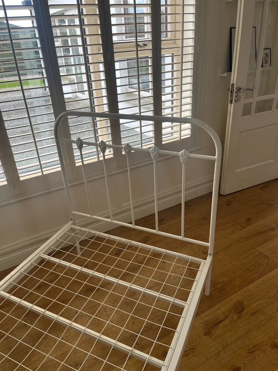 Bed frame - Image 3
