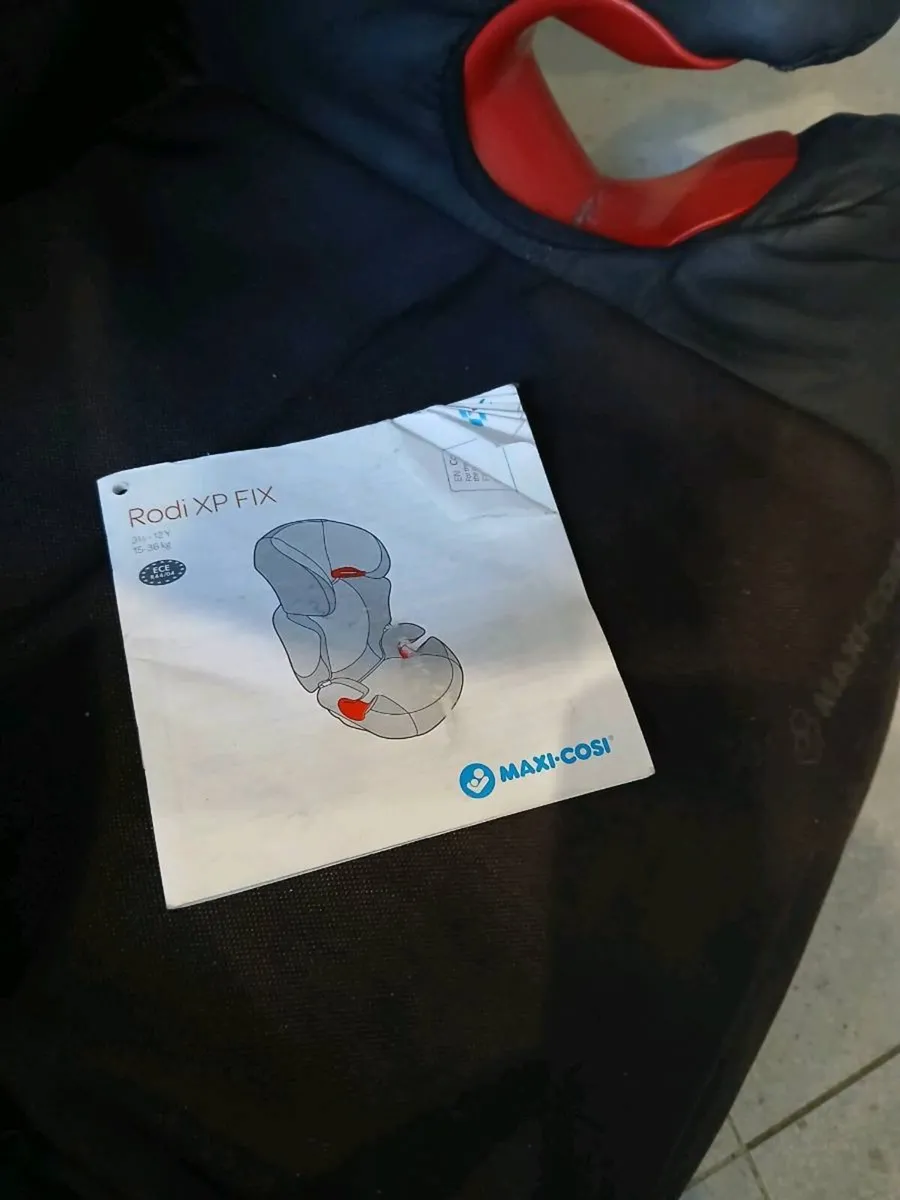 Child's Car Seat - Image 3