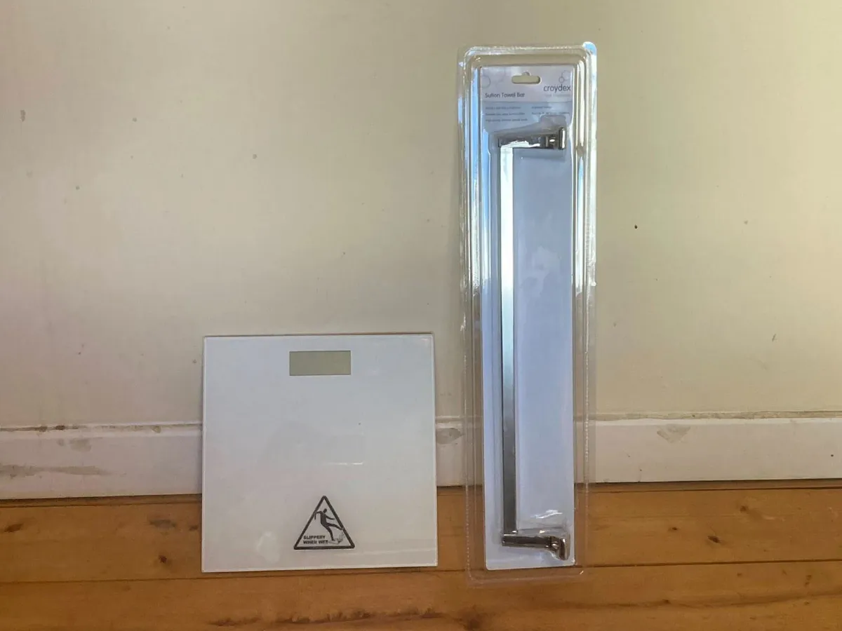 Digital Scales + Brand New Towel Rail Bundle - Image 1