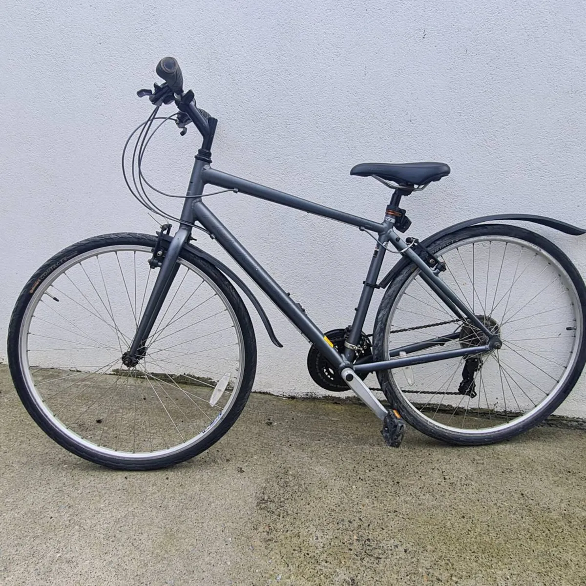 Ridgeback hybrid bicycle - Image 1