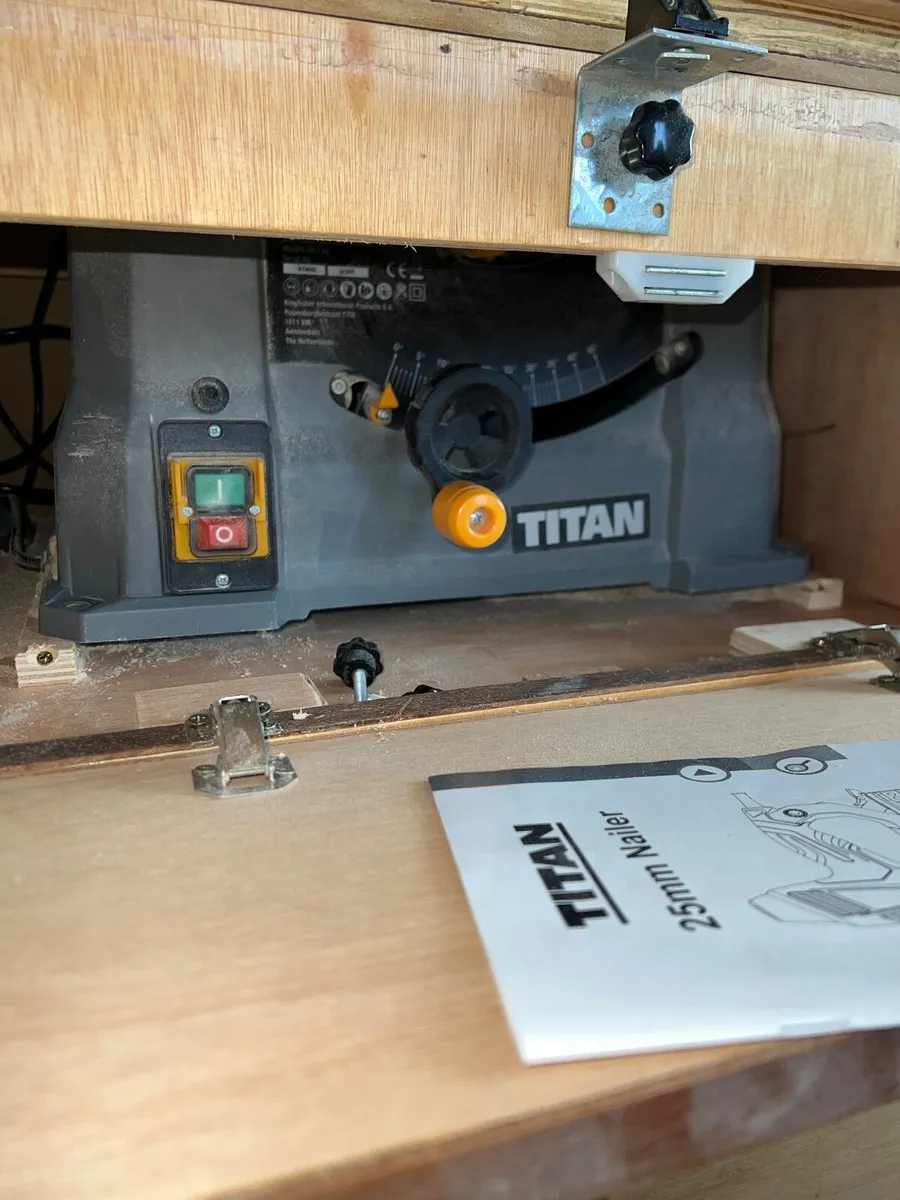 Saw bench wooden on wheels - Image 2