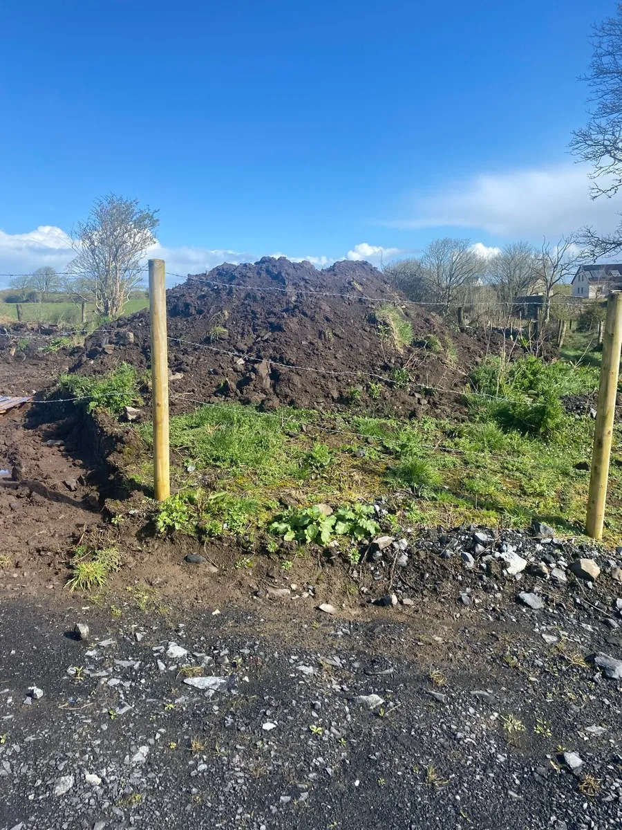 Fill soil free. Approx 80mtr3 - Image 2