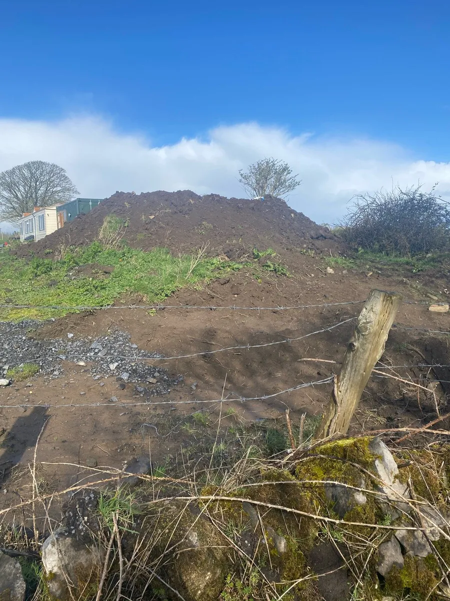 Fill soil free. Approx 80mtr3 - Image 3