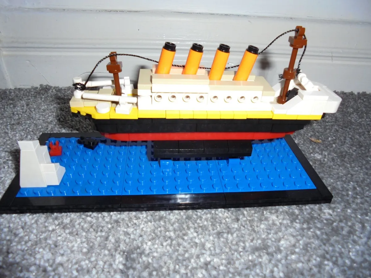 Lego Titanic
