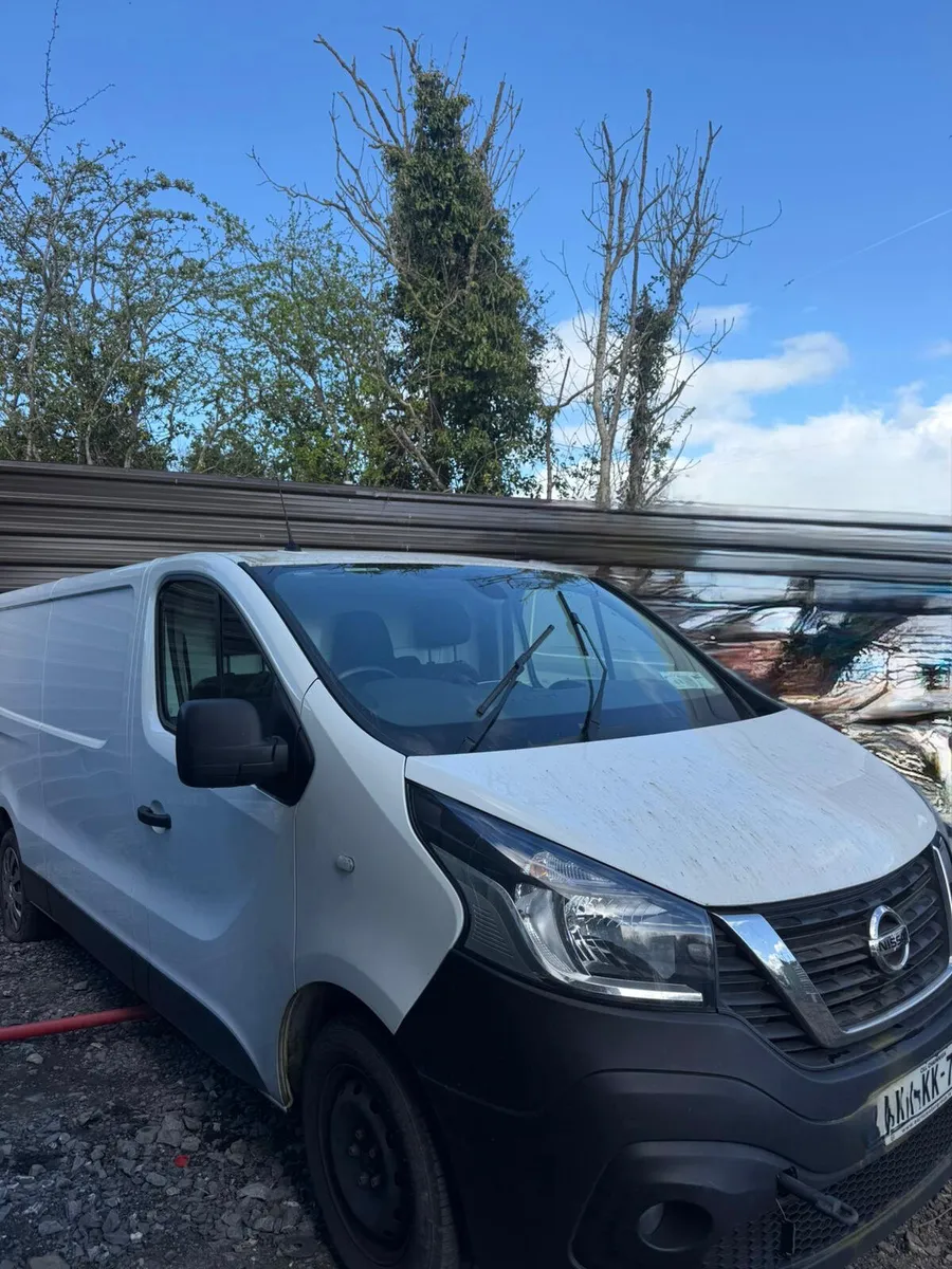 Nissan Nv300 2022 160 Kmh - Image 4