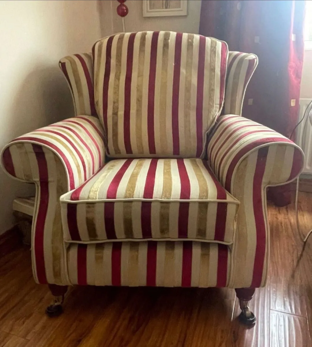 Sofa & 2 Armchairs - Image 3